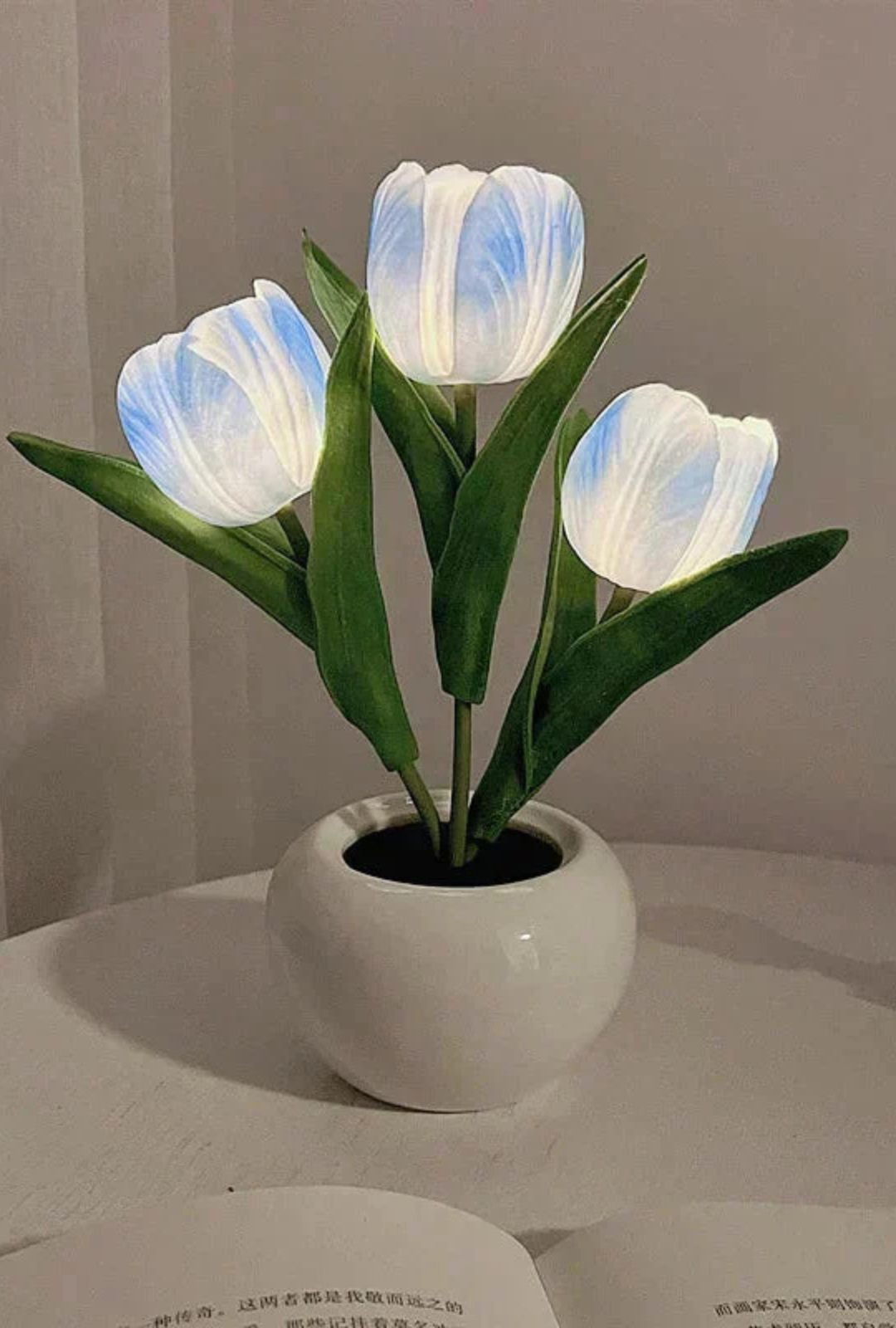AURA LANE | LÁMPARA DE TULIPÁN LED, LUZ NOCTURNA DE TULIPÁN SIMULADO CON JARRÓN, LÁMPARA DE MESA DECORACIÓN, IDEAL PARA HOGAR, SALA DE ESTAR, DECORACIÓN DE MESA