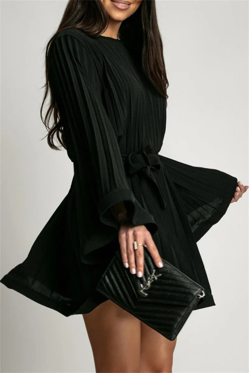 AURA LANE | VESTIDO MINI PLISADO ACAMPANADO