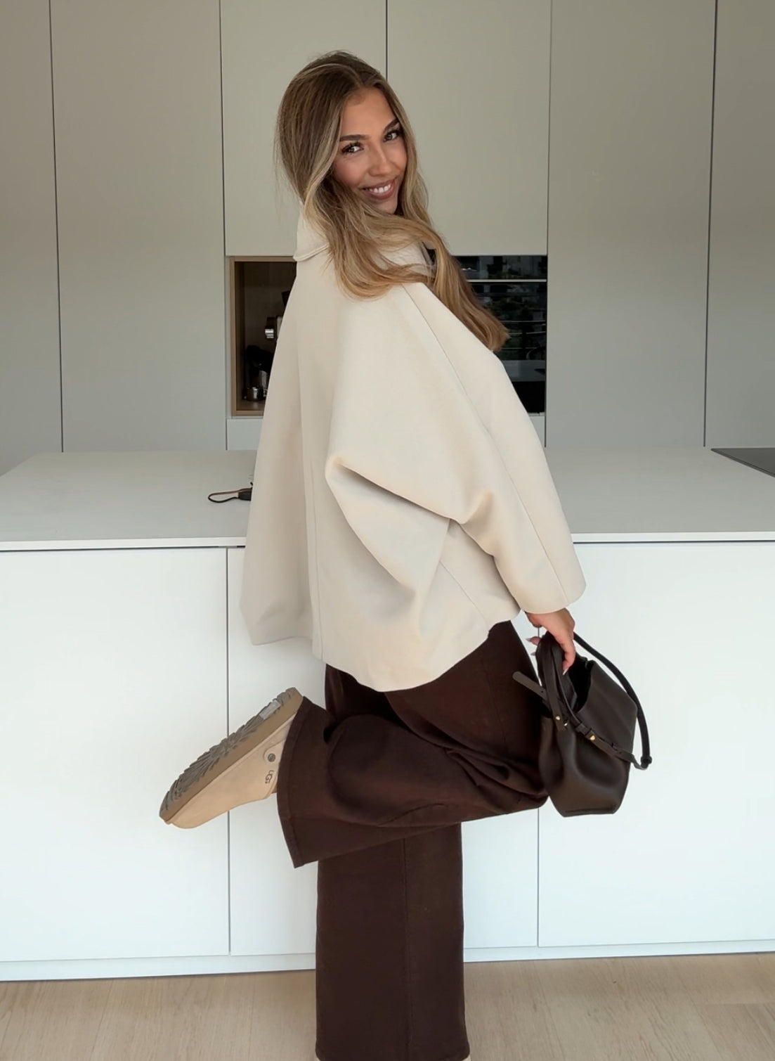 AURA LANE | CHAQUETA DE MUJER ELEGANTE CREMA