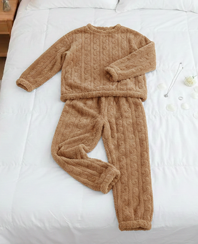 AURA LANE | CONJUNTO PIJAMA FORRO POLAR MUJER