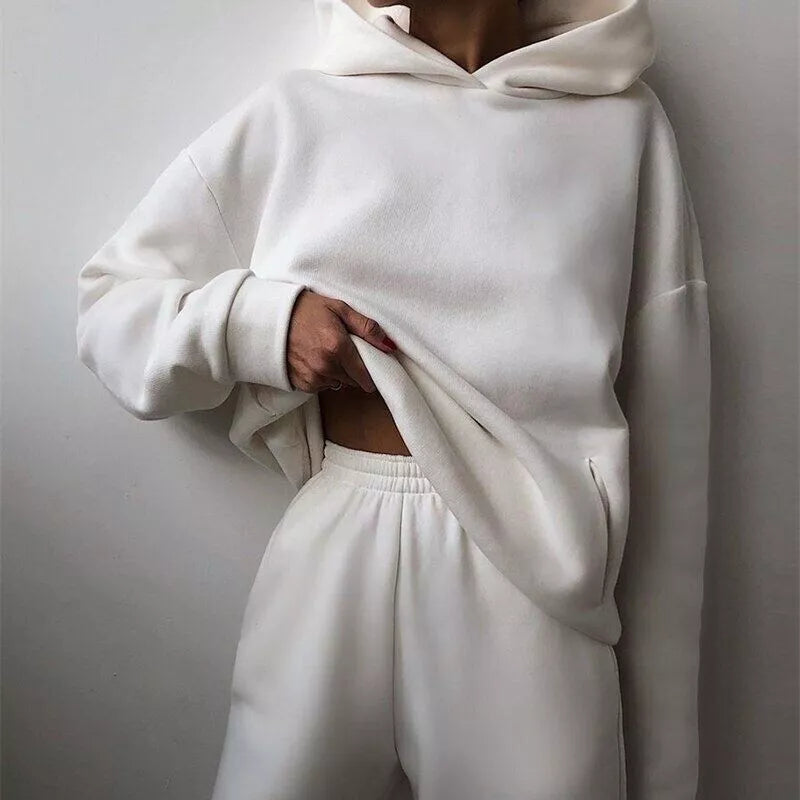 AURA LANE | CONJUNTO DEPORTIVO CON CAPUCHA & CASUAL DOS PIEZAS MUJER