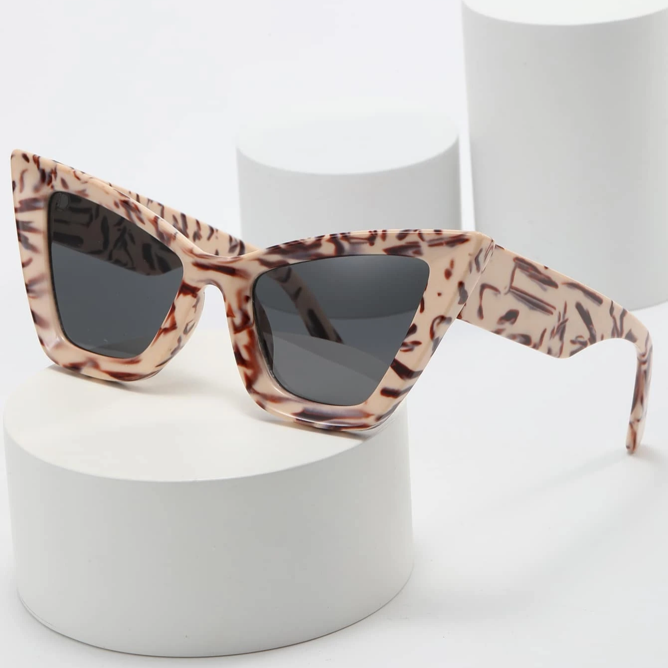 AURA LANE | GAFAS DE SOL ANCHAS PICUDAS ARRIBA